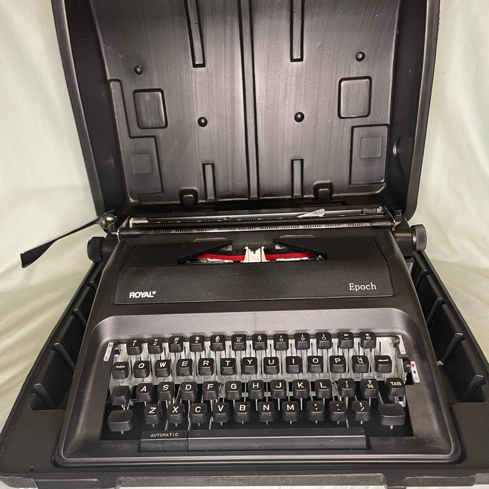 Royal Epoch Typewriter